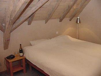 Ter Gracht 3*